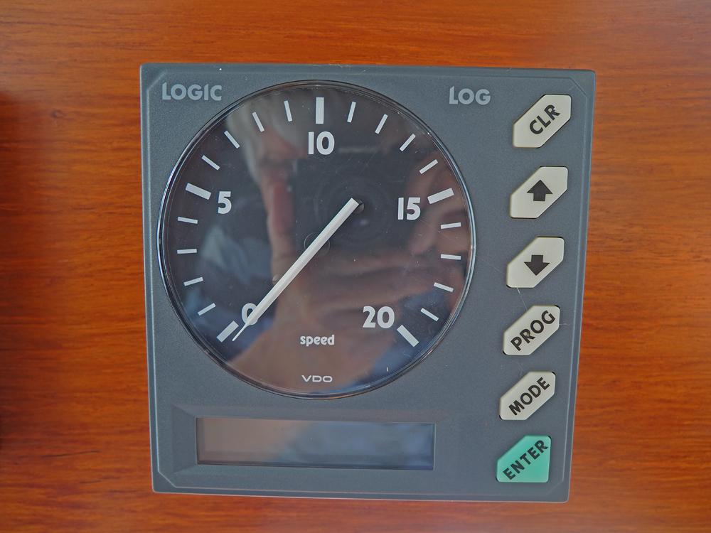  Navigation and electronics